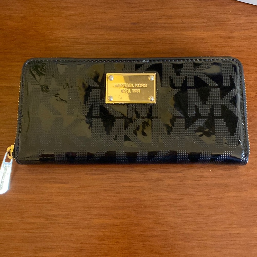 Black patent leather Michael Kors wallet